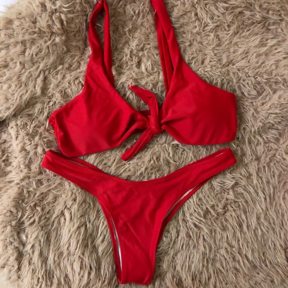 Two piece Knot bikini - Picture 3 of 3